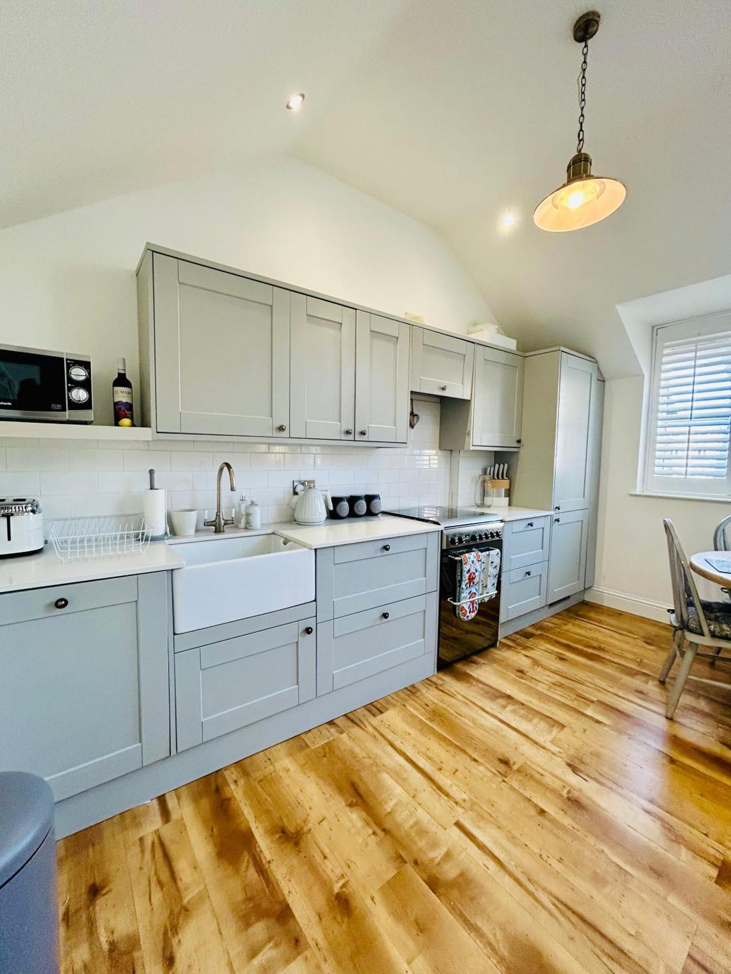 New! No3 Little Eaton - Perfectly Located Town House - By The Sea - Free Parking * Margate